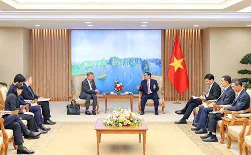 Thủ tướng Chính phủ Phạm Minh Chính tiếp Đại sứ Anh và Đại sứ Singapore tại Việt Nam

